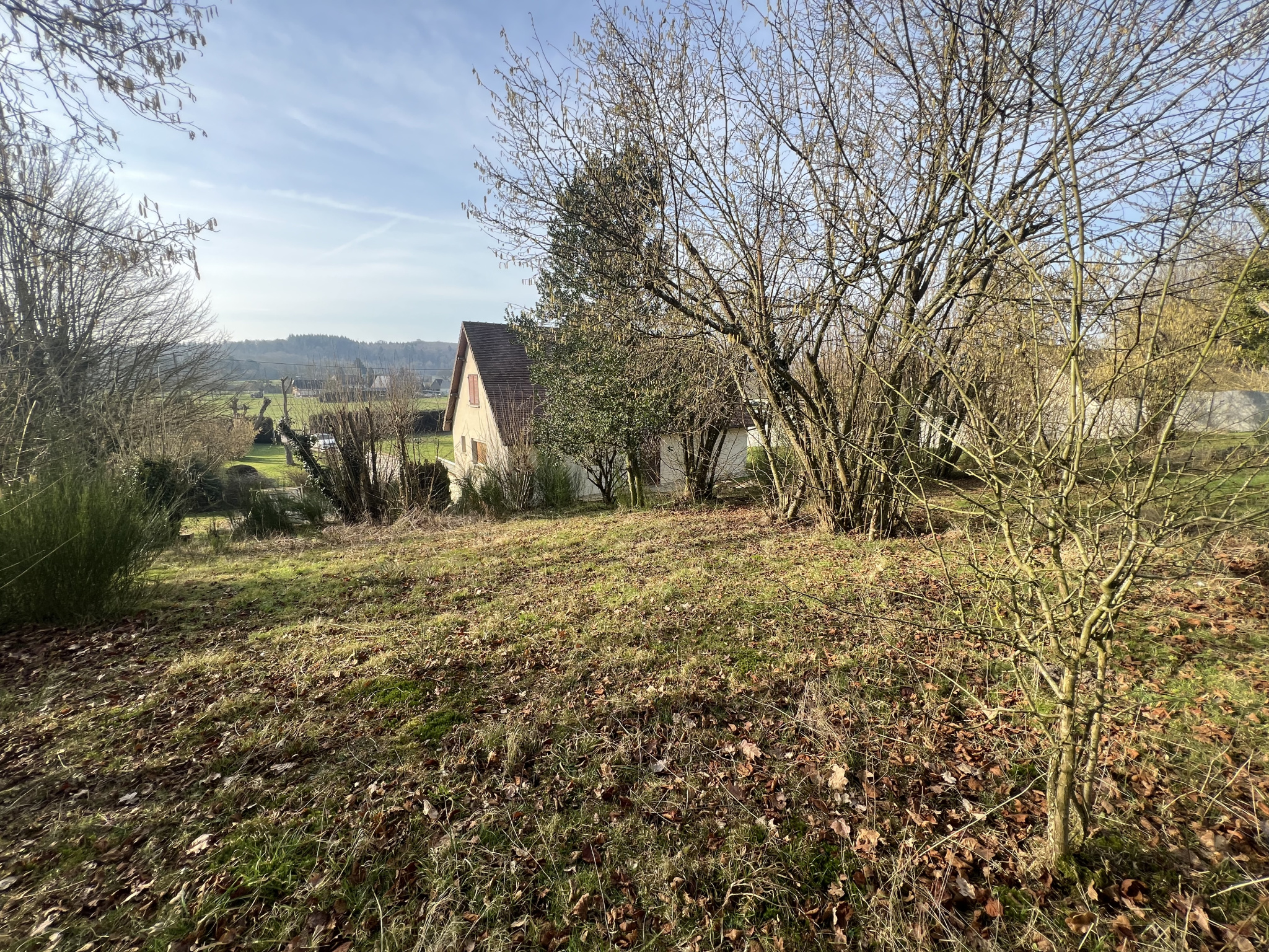PAVILLON TRADITIONNEL PROCHE DU BEC-HELLOIN
