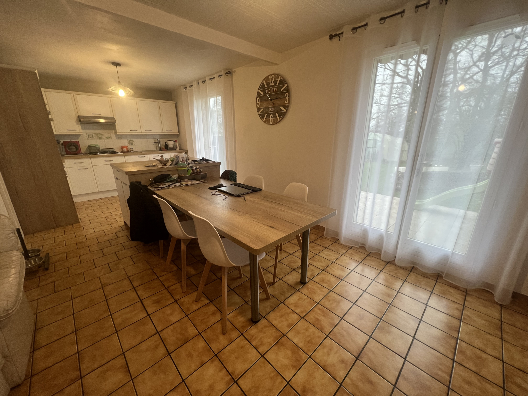 MAISON 3 CHAMBRES ET 1 BUREAU A BOURGTHEROULDE
