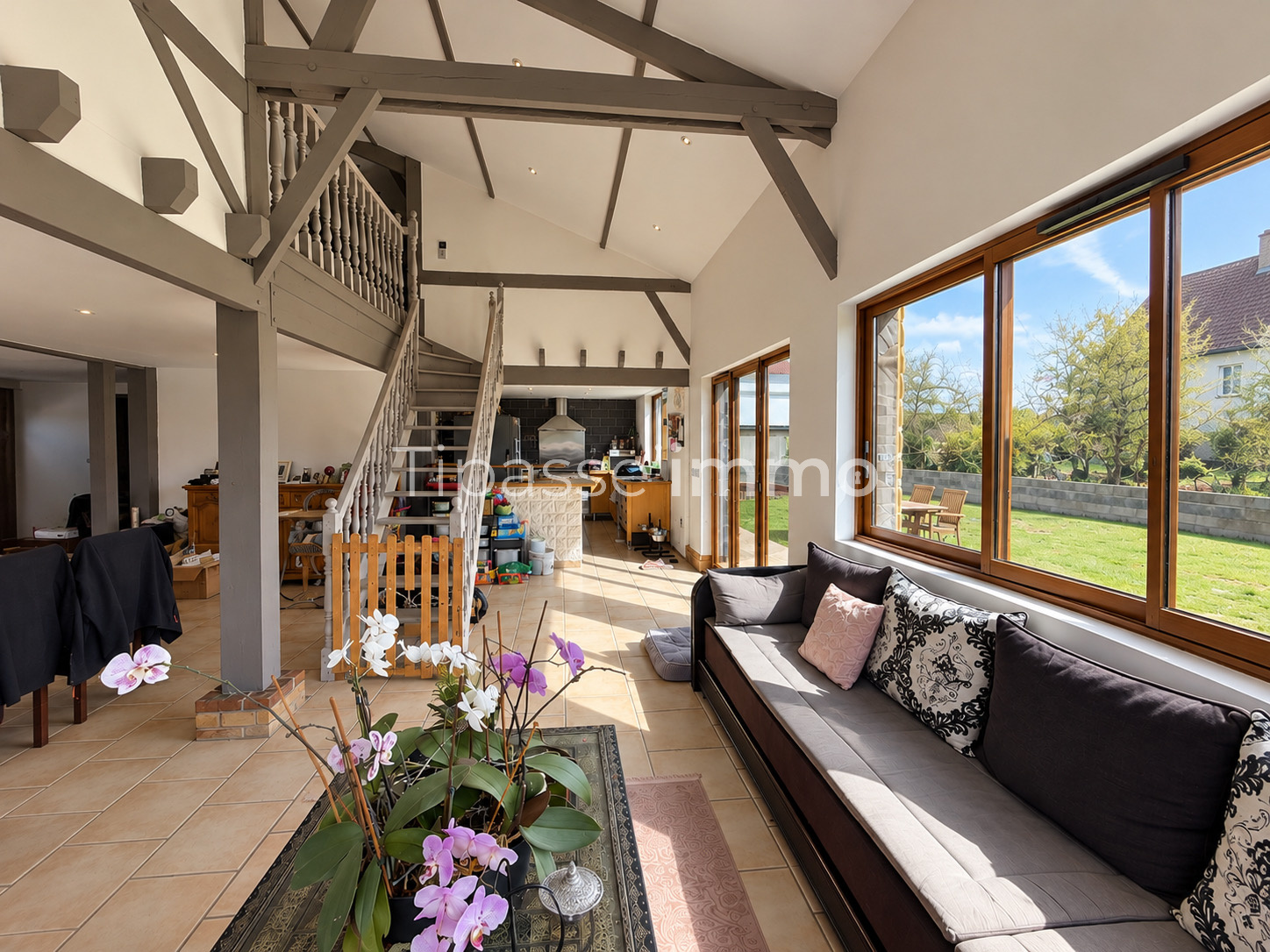 MAISON RÉNOVÉE LA LONDE MAISON RÉNOVÉE LA LONDE