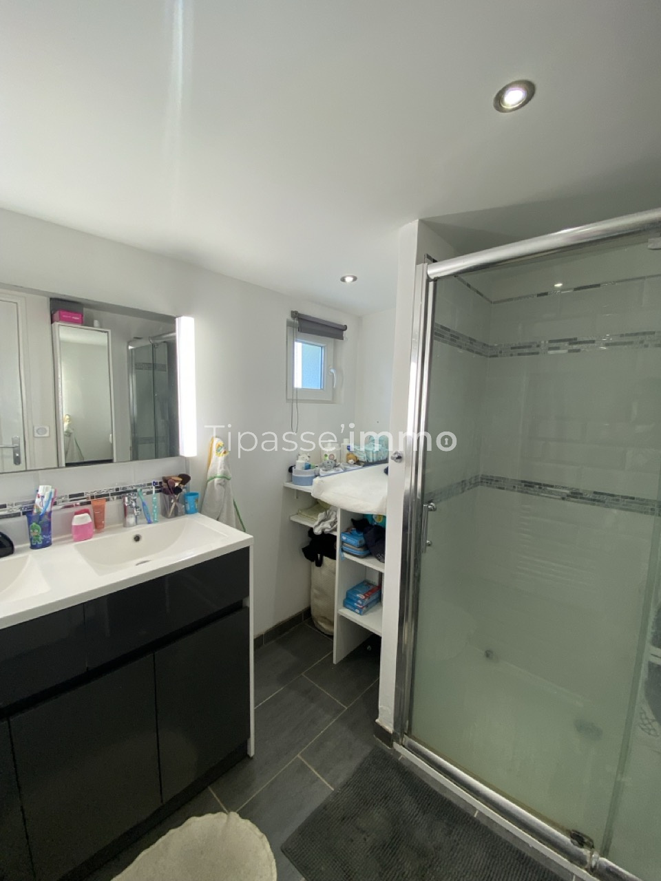MAISON DE PLAIN PIED A GRAND BOURGTHEROULDE