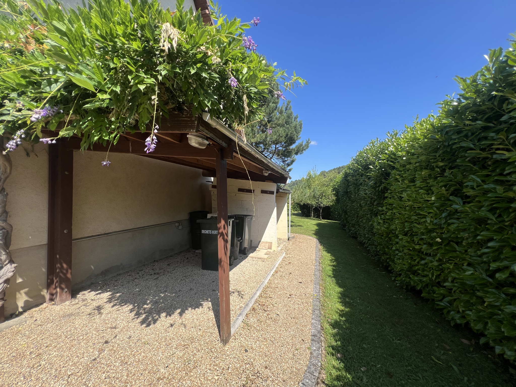 PAVILLON INDIVIDUEL 5 CHAMBRES A BRIONNE