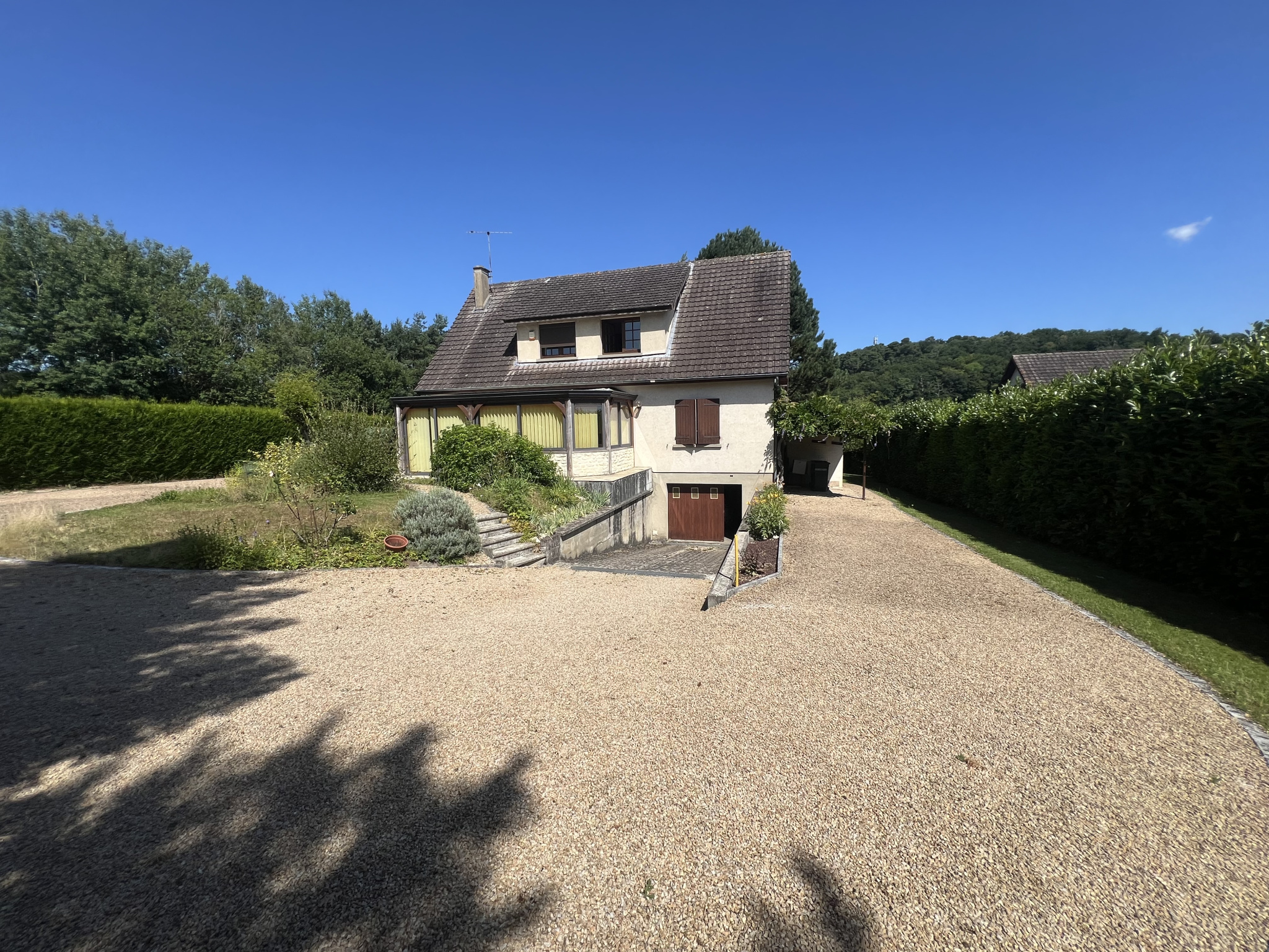 PAVILLON INDIVIDUEL 5 CHAMBRES A BRIONNE