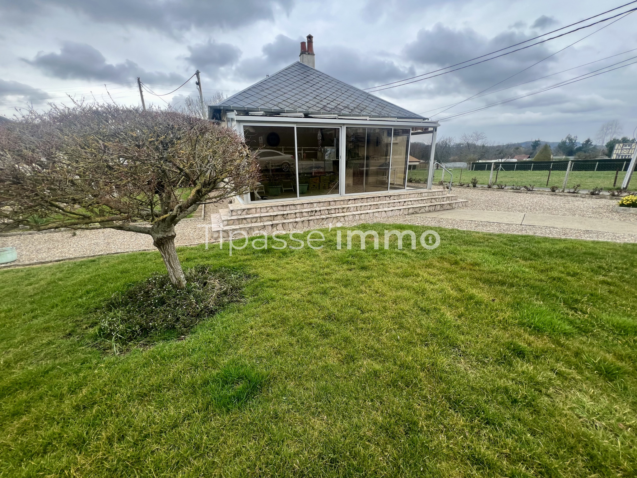 PAVILLON DE PLAIN PIED A BRIONNE