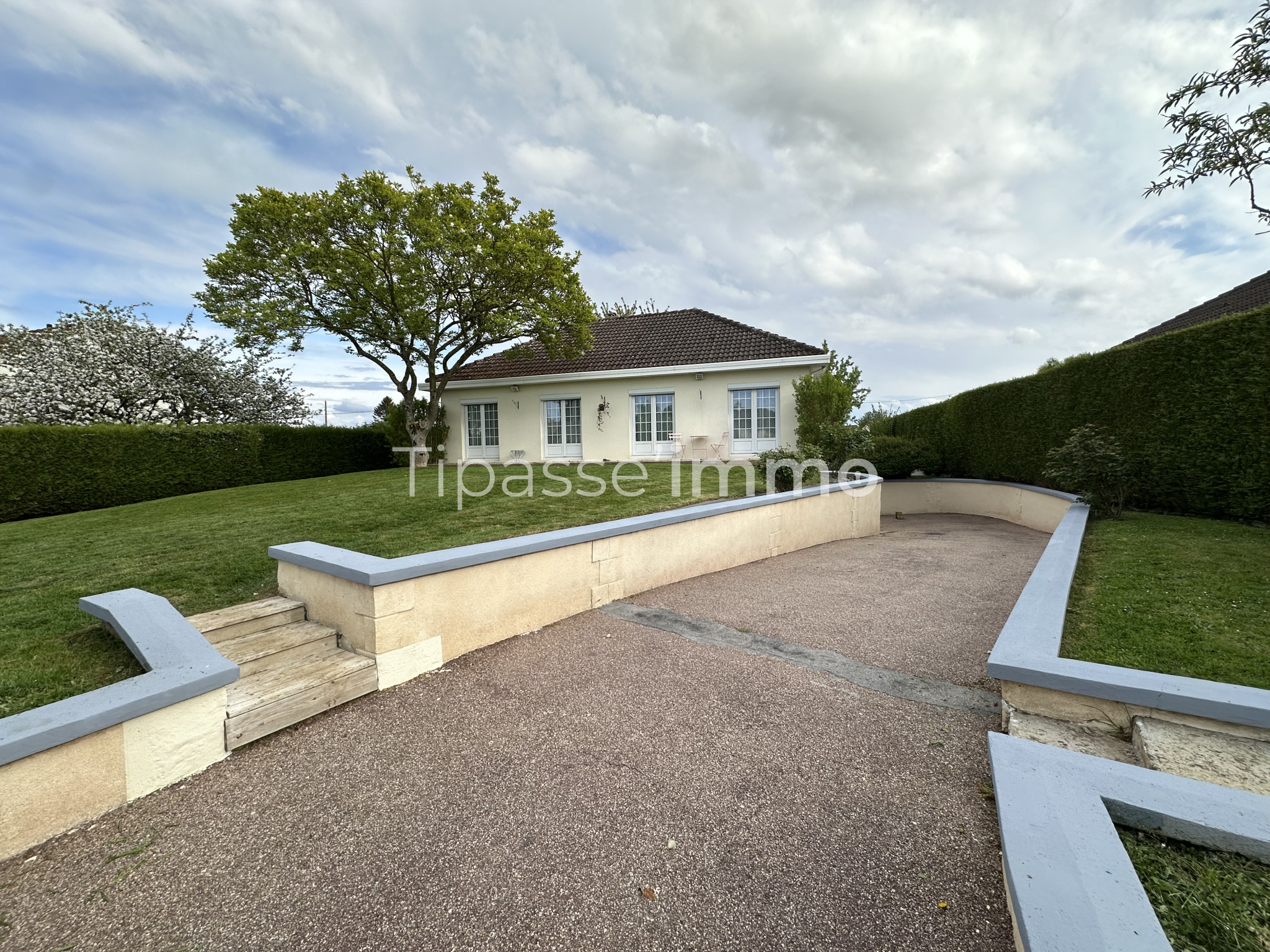 PAVILLON PLAIN PIED CENTRE BOSROUMOIS