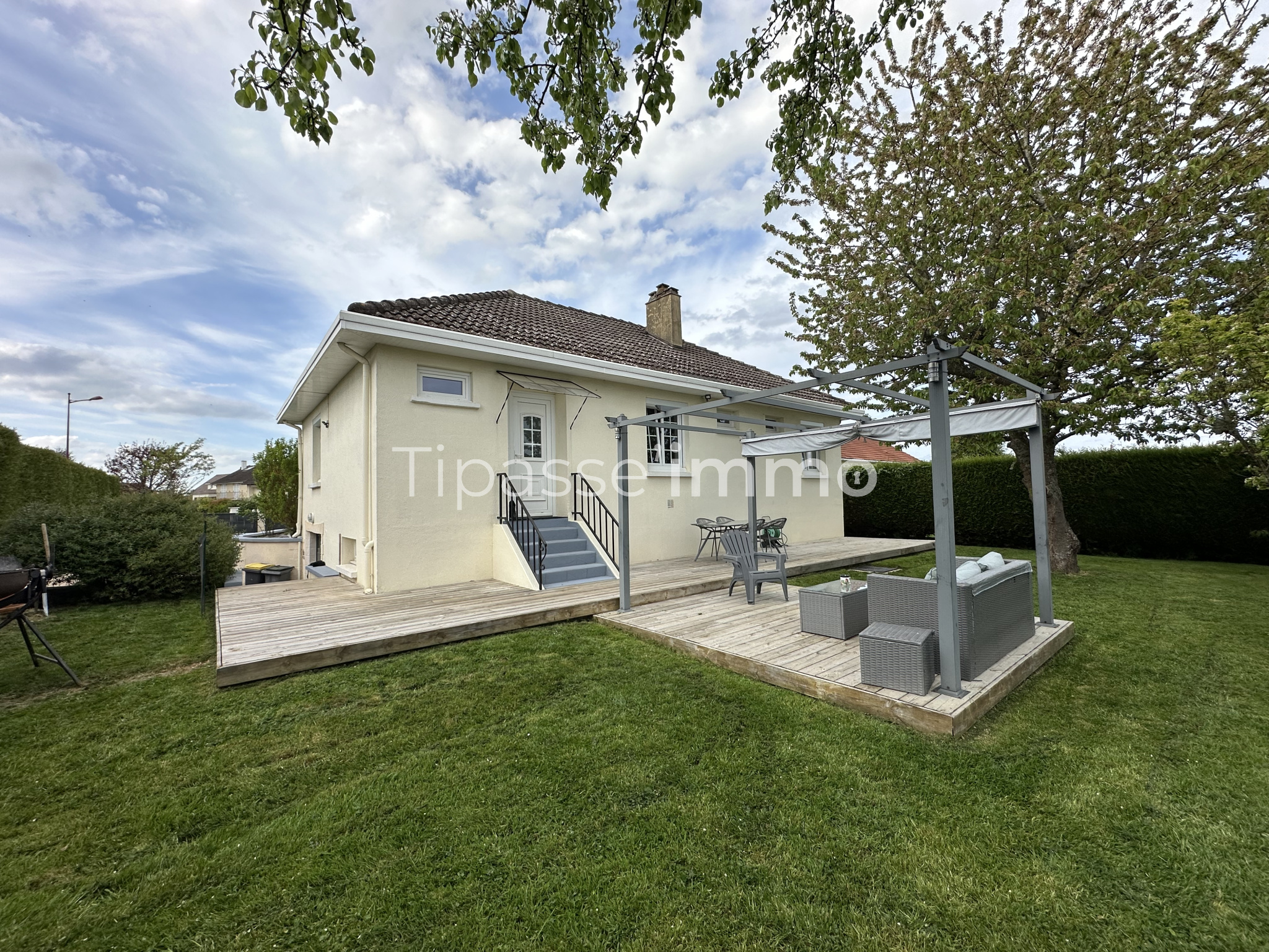 PAVILLON PLAIN PIED CENTRE BOSROUMOIS