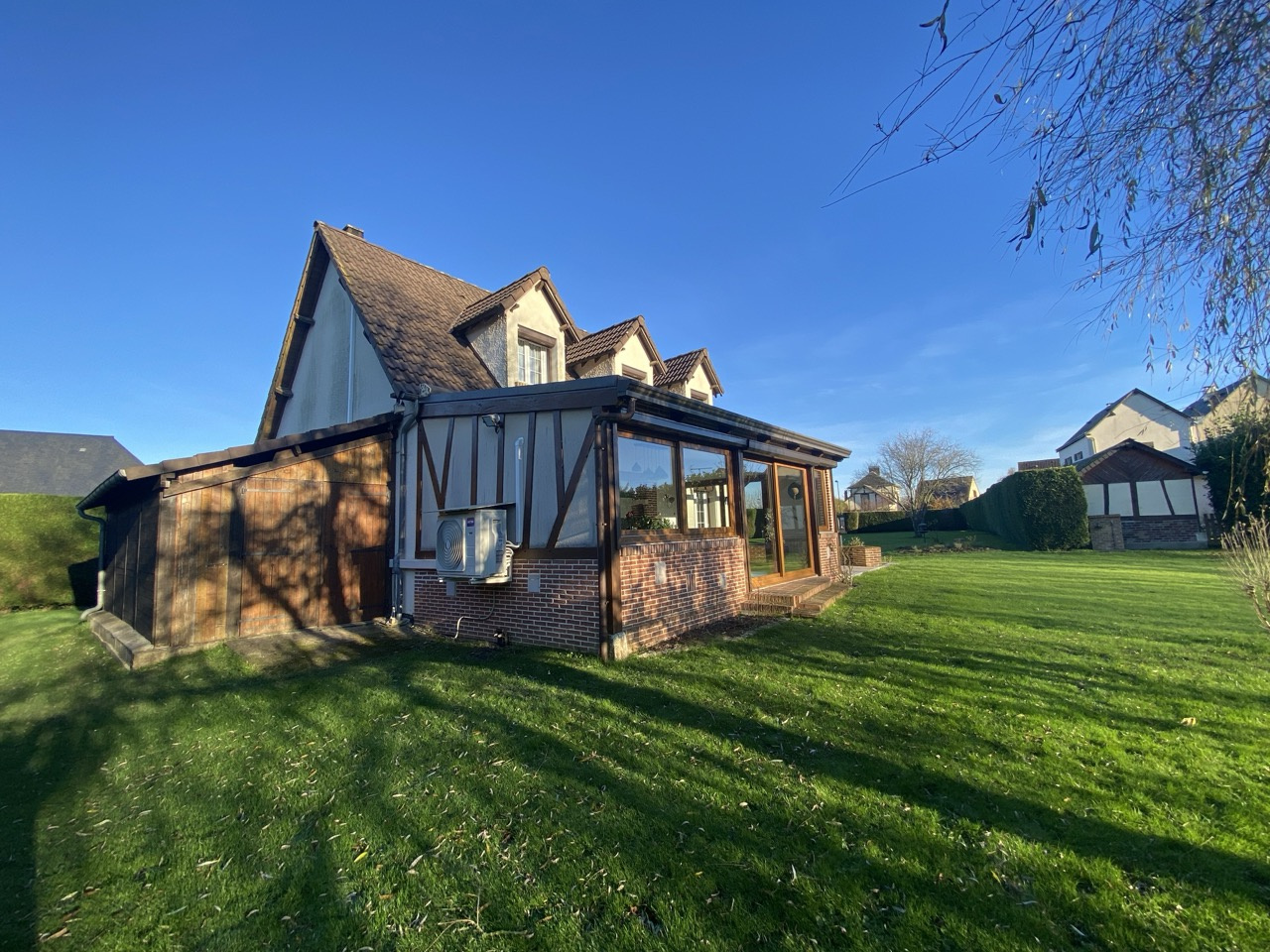 Belle maison traditionnelle sur Saint-Ouen-de Thouberville