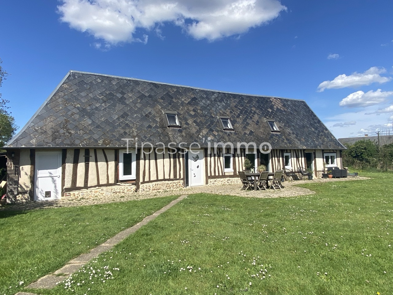 Maison de charme à Bourg-Achard