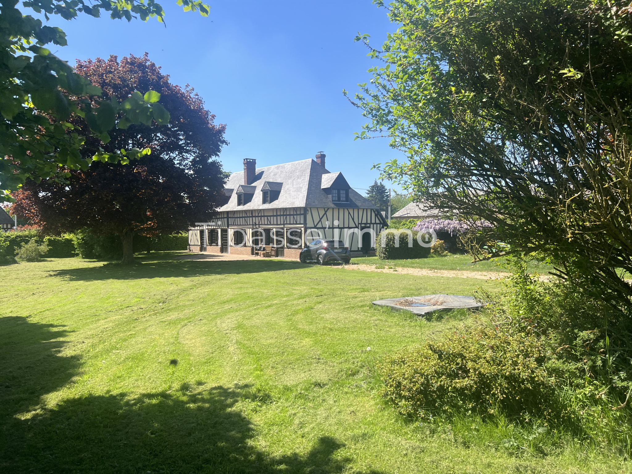 AUTHENTIQUE MAISON NRMANDE AU COEUR DE LA VERDURE!