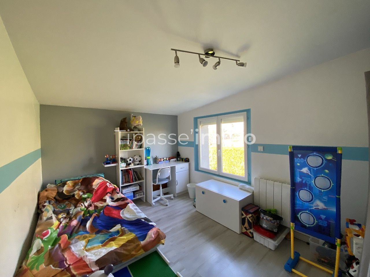 MAISON DE PLAIN PIED A GRAND BOURGTHEROULDE