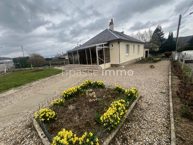 PAVILLON DE PLAIN PIED A BRIONNE