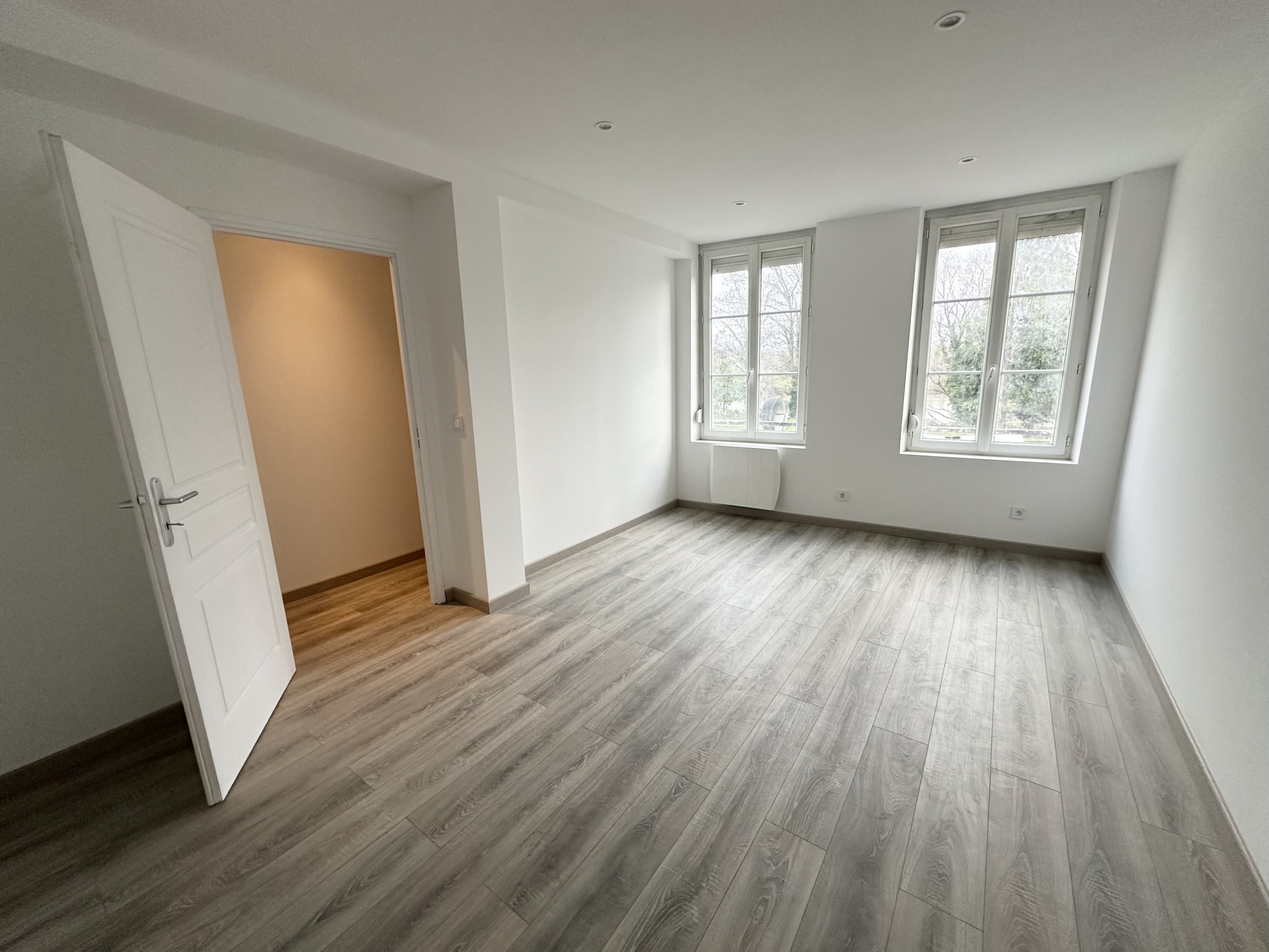 MAISON ENTIÈREMENT RÉNOVÉE ELBEUF