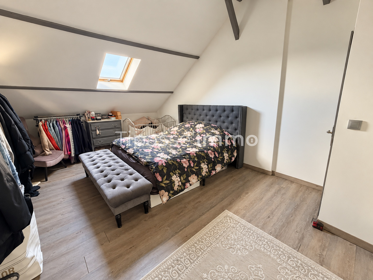 MAISON RÉNOVÉE LA LONDE MAISON RÉNOVÉE LA LONDE