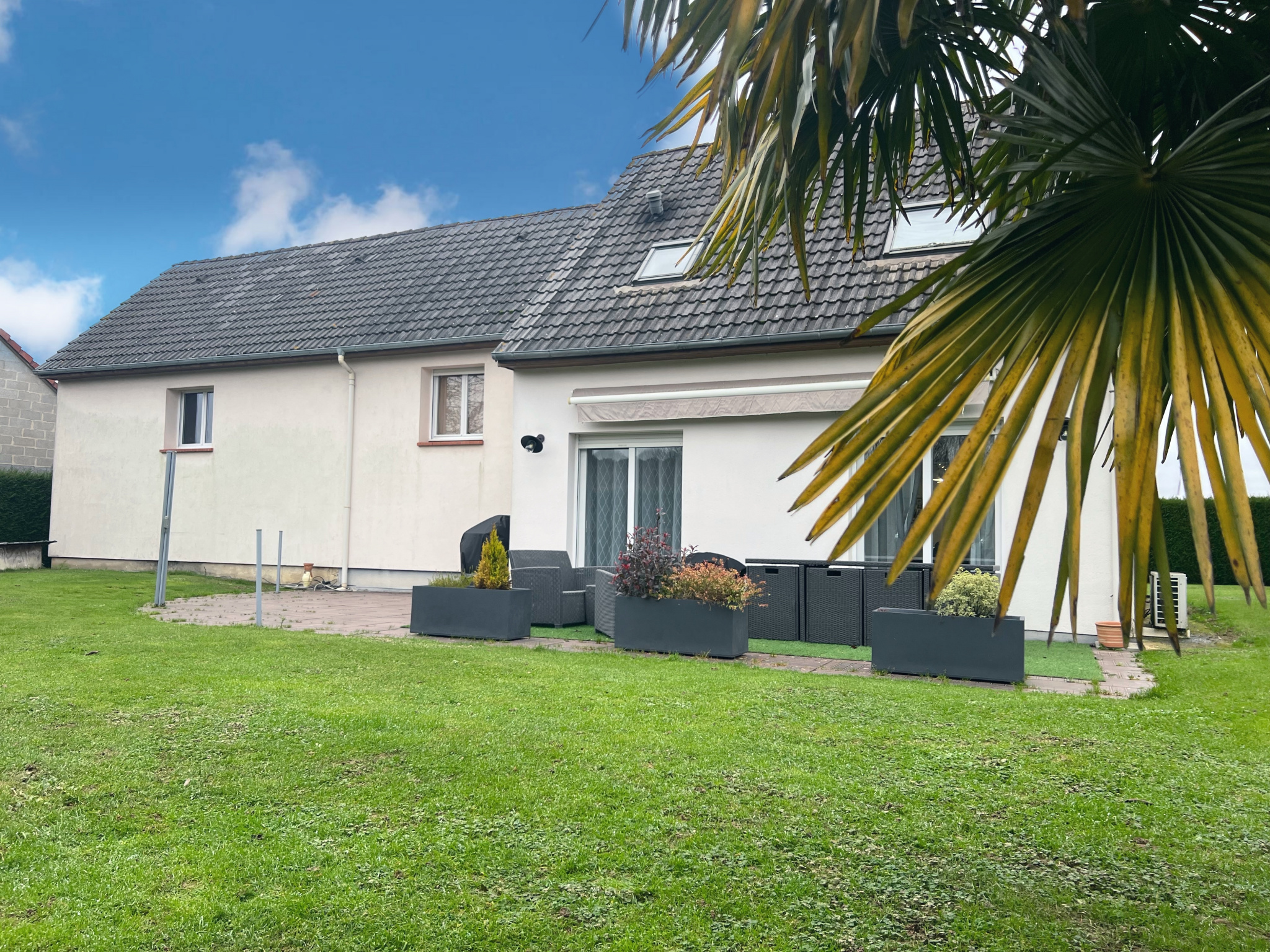 CHARMANT PAVILLON 5 CHAMBRES A 6 MIN DE BOURGTHEROULDE