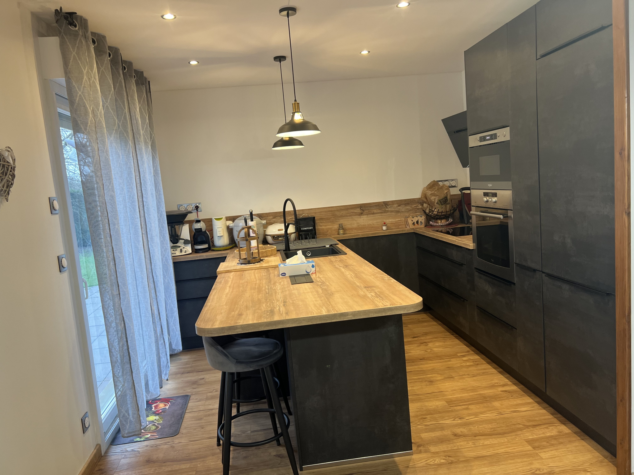 CHARMANT PAVILLON 5 CHAMBRES A 6 MIN DE BOURGTHEROULDE