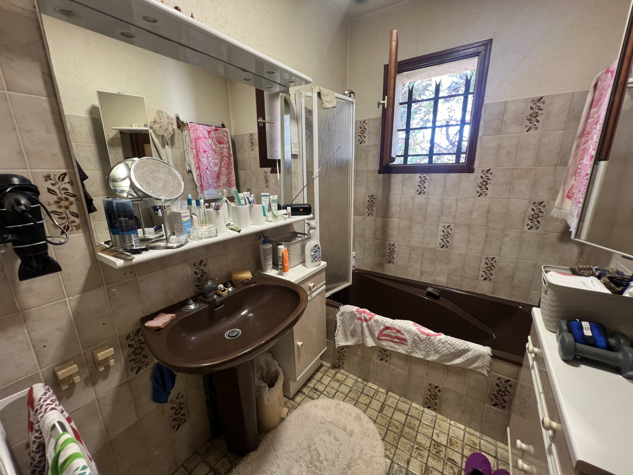 PAVILLON INDIVIDUEL 5 CHAMBRES A BRIONNE