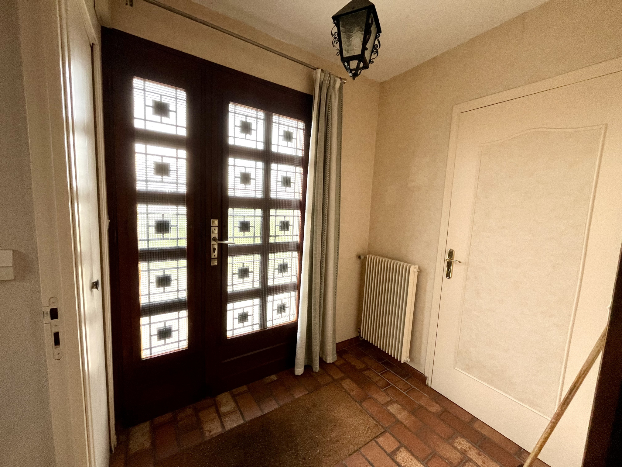 PAVILLON TRADITIONNEL PROCHE DU BEC-HELLOIN