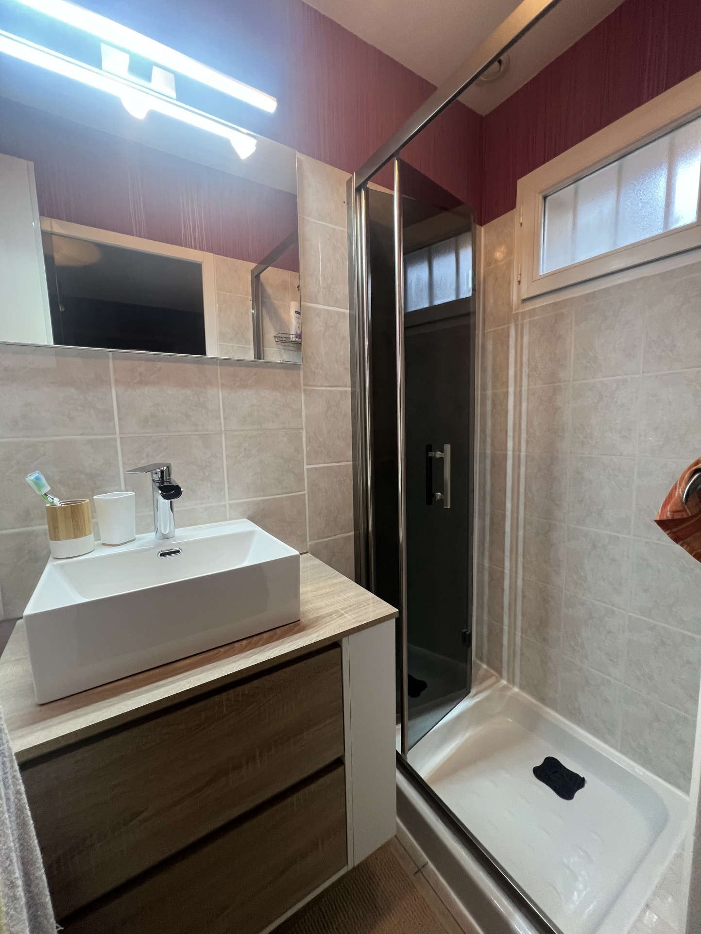 CHARMANT PAVILLON 5 CHAMBRES A 6 MIN DE BOURGTHEROULDE