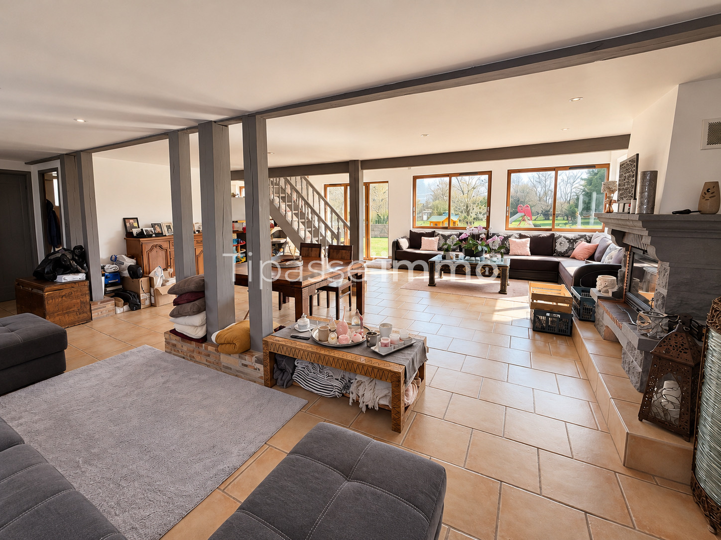 MAISON RÉNOVÉE LA LONDE MAISON RÉNOVÉE LA LONDE